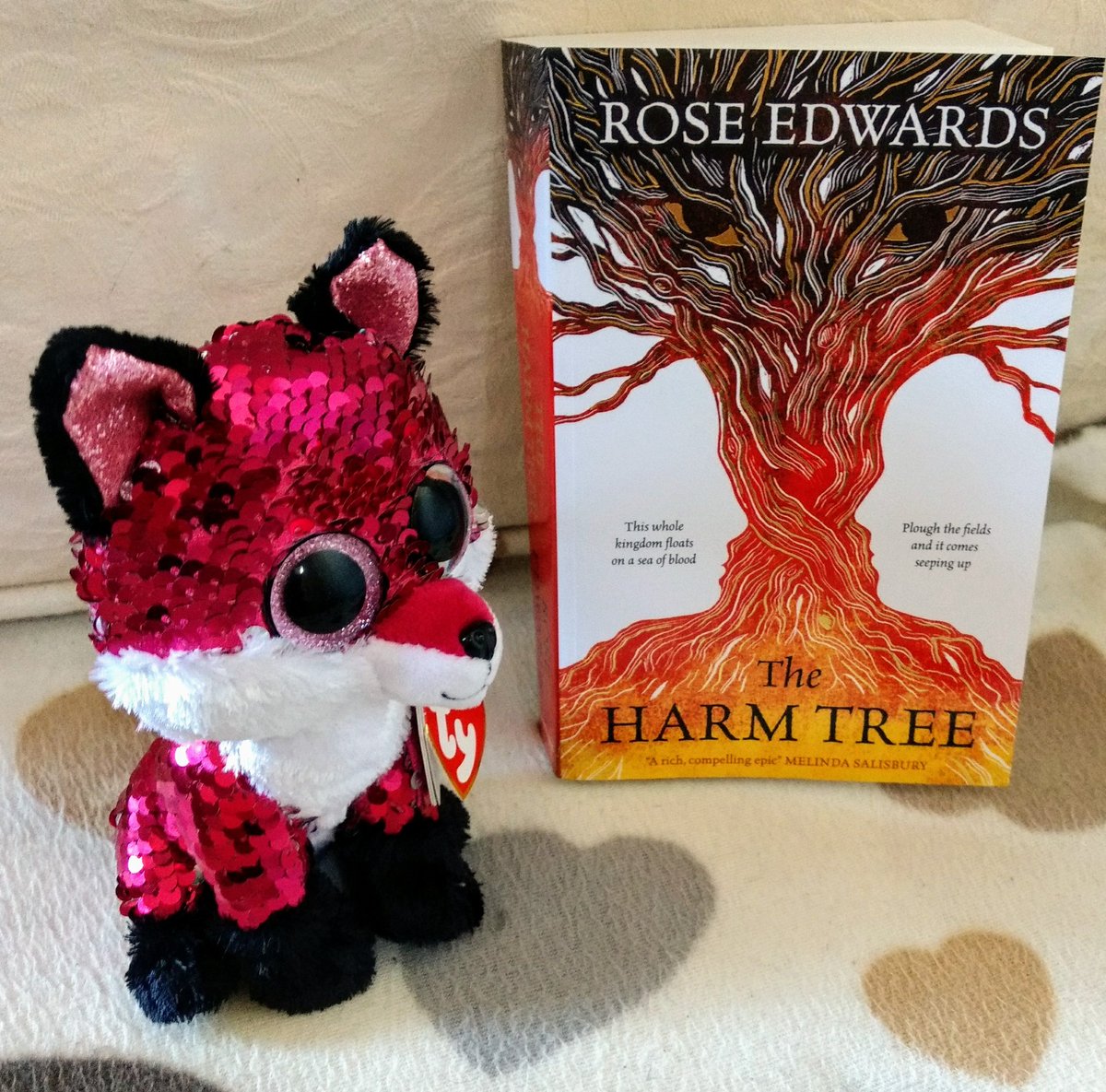 Thank you @publishinguclan my prize book has arrived! 

Looking forward to reading it with this little fellow  #theharmtree #finneythefox 📚🦊❤️