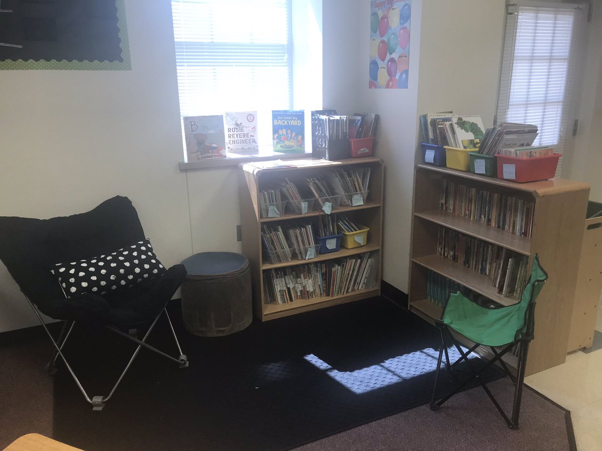 teacher_britt's tweet photo. The countdown is on! Just 1 week until this room is filled with students! #backtoschool #elementary #TeacherLife https://t.co/Cgu83YQs3p