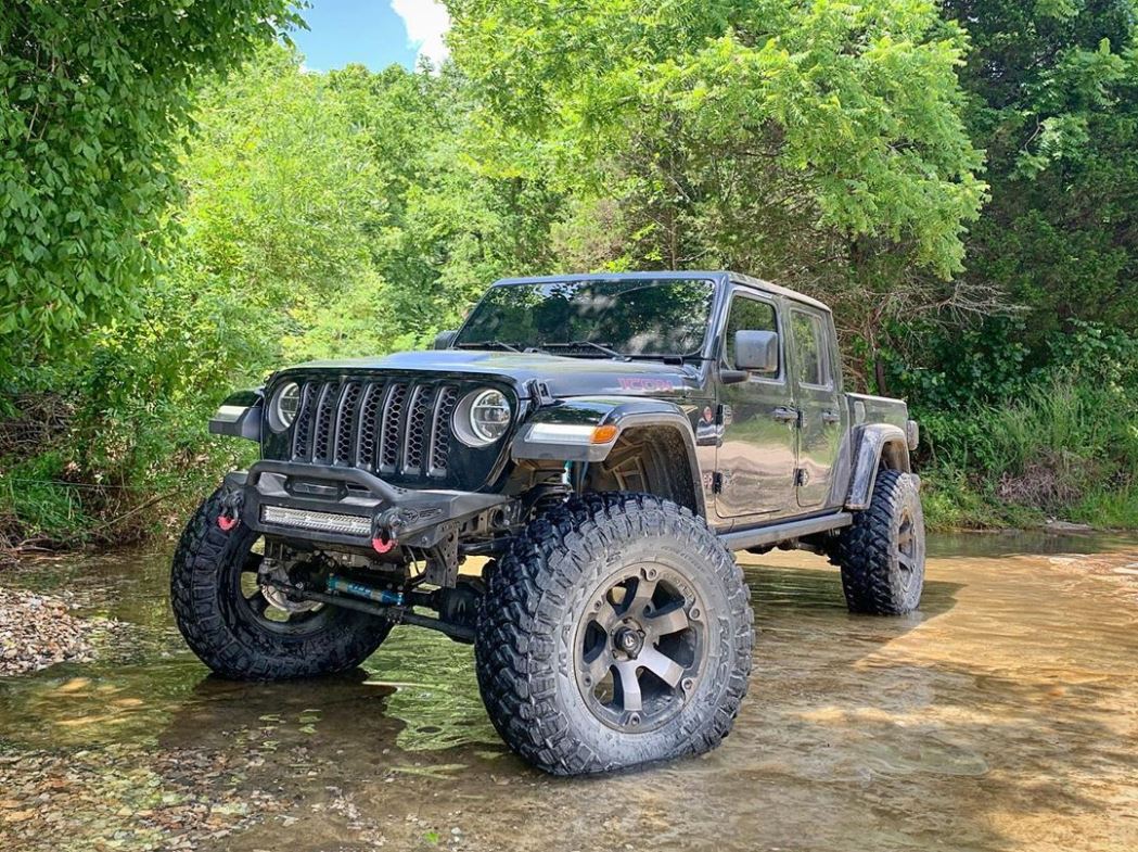 Jeep Gladiator on 40s #jeepgladiator #gladiator #jt #jeeptruck #trucks #pic...