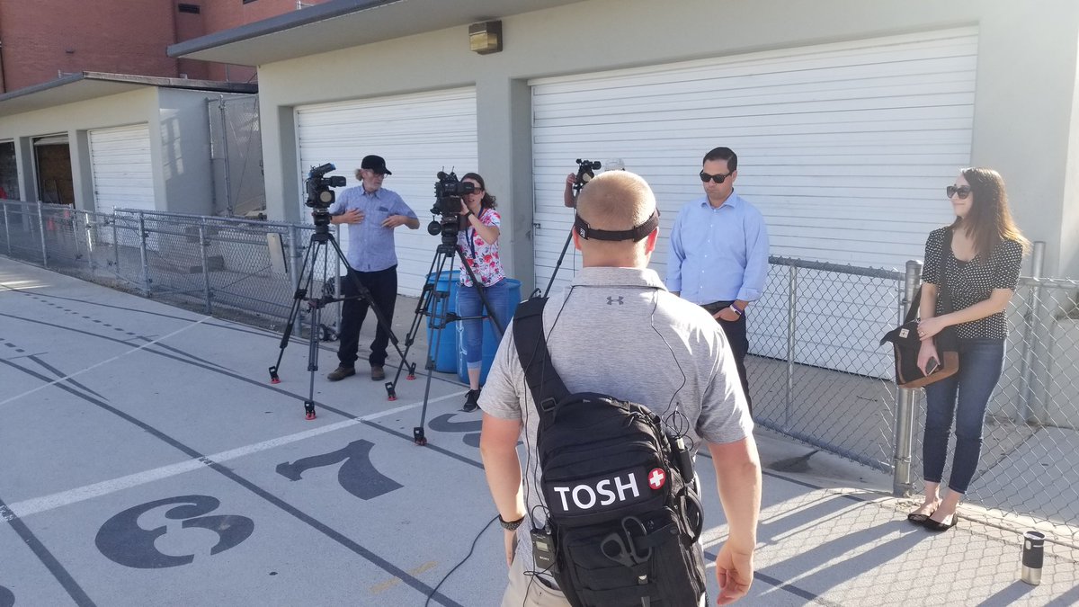 GlenBeebyNews's tweet photo. .@IntermtnTOSH Athletic Trainer Mitch McKay speaking w/media about how they keep kids safe and hydrated during triple digit heat. Constant water breaks and cool downs. Highland HS even cut practice short to avoid worst of the heat. @Intermountain #utwx https://t.co/yh6h0KrdWu
