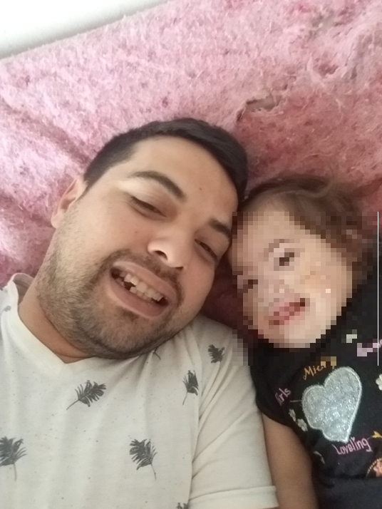 SebiTurtora's tweet photo. Su hija se estaba muriendo y la empresa de Matías Lammens lo obligaba a ir a trabajar. Lo despidieron bajo amenaza de no pagarle el sueldo. La historia que el candidato K quiso ocultar.

@periodismoypun2 https://t.co/R6WheHK9CP
