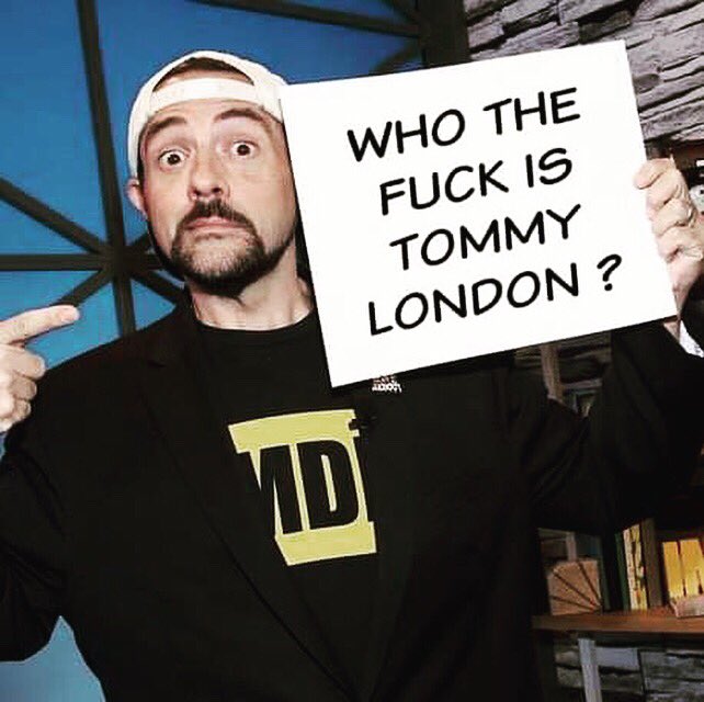 tommylondon's tweet image. You can find me hanging outside the Quick Stop! @ThatKevinSmith #clerks #quickstop #kevinsmith #jayandsilentbob #whothefuckistommylondon