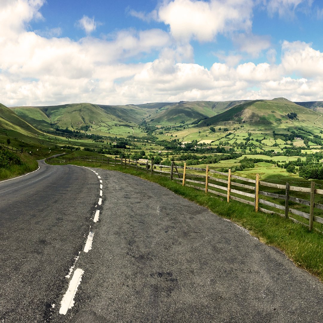 Hills! Do you love them or hate them?!⁠😀😖🤔
#cyclingholiday #cyclinghills #peakdistrict #lovecycling #landscape #pedalnation #weekendaway #cyclingtips #visitpeakdistrict #peakdistrictphotography #peakdistrictnationalpark #travelpic #TravelTuesday
