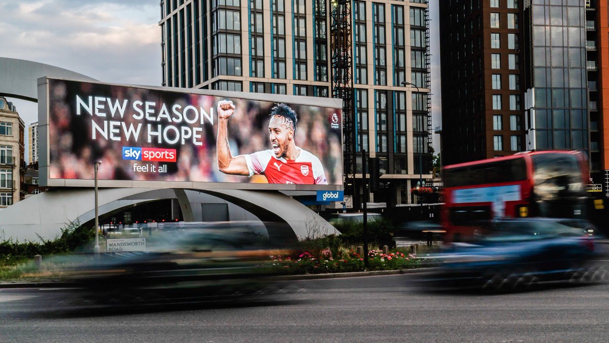 Foohcus's tweet photo. Will North London be 🔴 or ⚪️? ‘New season, new dreams’ for #Spurs and #Arsenal on @SkySportsPL https://t.co/4v2VMQqGrM