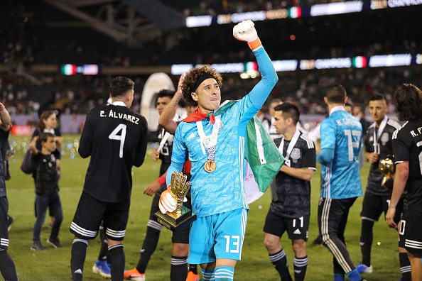 BillyEscobar7's tweet photo. Les puedo confirmar que acaba de concluir la reunión en Bélgica, Standard y América han llegado a un acuerdo por Guillermo Ochoa. https://t.co/7JO2UeZZWy