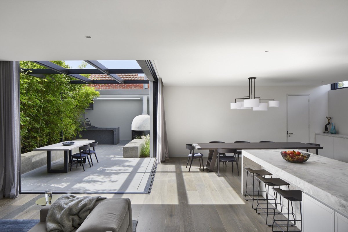 Archello's tweet photo. VERGE HOUSE
by Finnis Architects 
https://t.co/5azG6FEWWz https://t.co/MlMgUMiWdR
