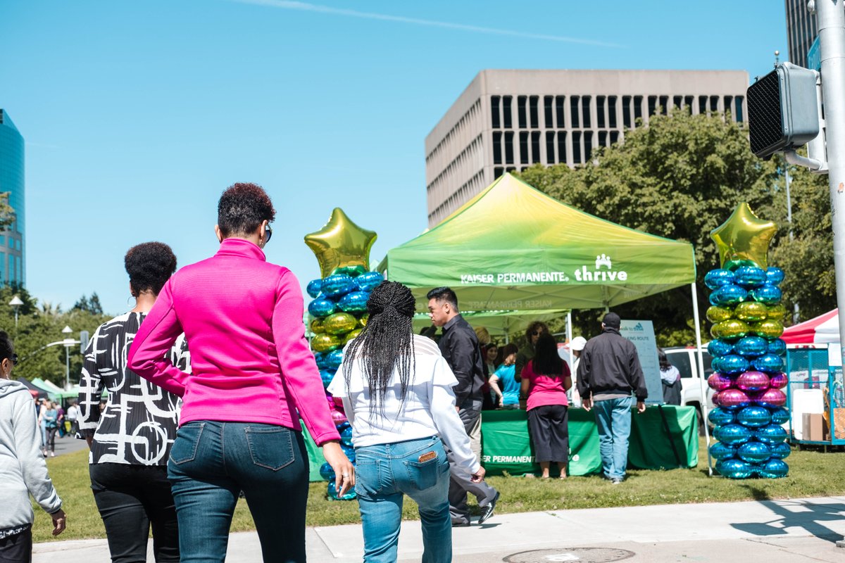 DowntownSac's tweet photo. Register for @kpgreatersac #WalkToThrive for this week's #DowntownSac Capitol Mall Farmers Market πΆ https://t.co/W7YgxFR0sB https://t.co/ObreQVXWgw