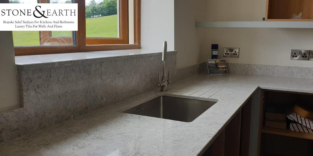 LtdEarth's tweet photo. We're extremely proud to share this absolutely #gorgoues #kitchensurface fabricated and fitted by Stone &amp; Earth. The featured #surface uses 30mm CRL #quartz in Montana Gris supplied by @CRLstone. The strong #grey veins found in the #surface gives the #stone a #timeless #beauty. https://t.co/cA8jB2HQtf