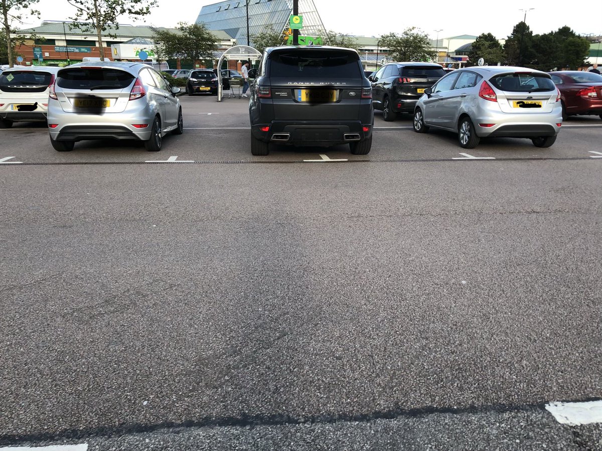 TCP2000's tweet photo. Saw this thunder cunt @ Owlcotes Pudsey Leeds. If look look very carefully in the top right hand corner you’ll see the massive nob hanging from his head as he walks away @YPLAC https://t.co/eWbl3t5IAA