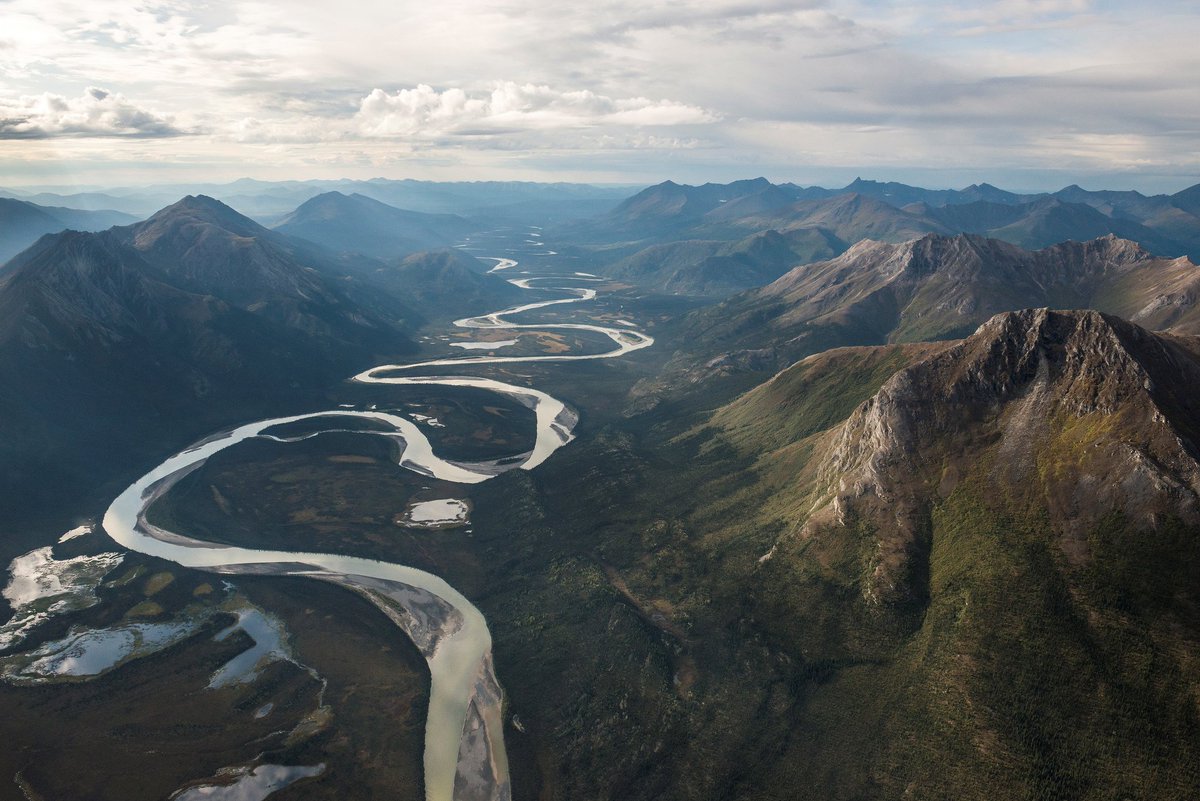 Interior's tweet image. .@GatesArcticNPS has no roads, no trails and many of the mountains &amp;amp; rivers have no names, but this #Alaska park does not lack for grandeur
