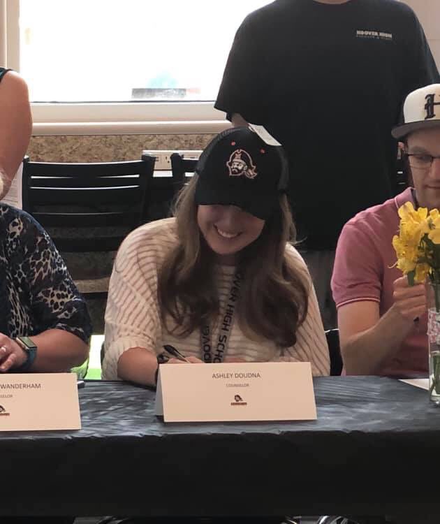 ashleydoudna's tweet photo. #Committed @HooverHighBucs Signing Day for new teachers was awesome! #HooverPride https://t.co/2GZZUvqr5d