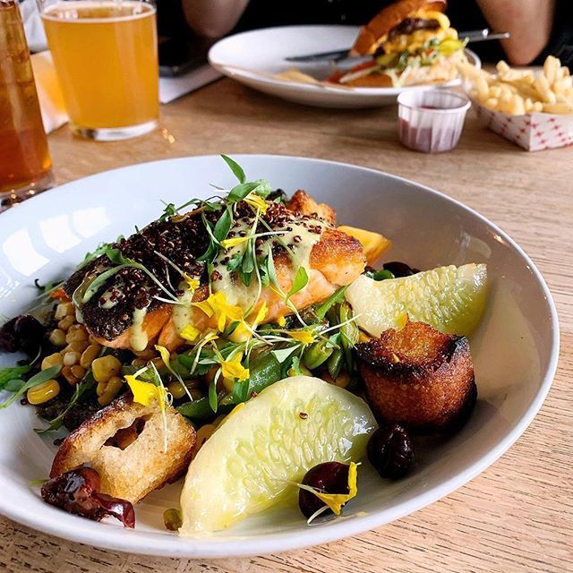 Gotta get your Omega-3s! Pan roasted salmon with quinoa, cherries, and basil. 📷: @miss__char ift.tt/2MCMhiG