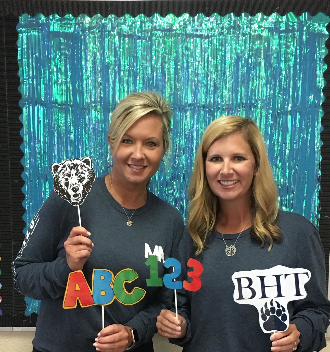 etrotter_BHT's tweet image. Ready to take on #MAfirstday with this crew. Im excited to welcome students tomorrow and show them how glad we are to have them back! Happy New Year! @MACSchools