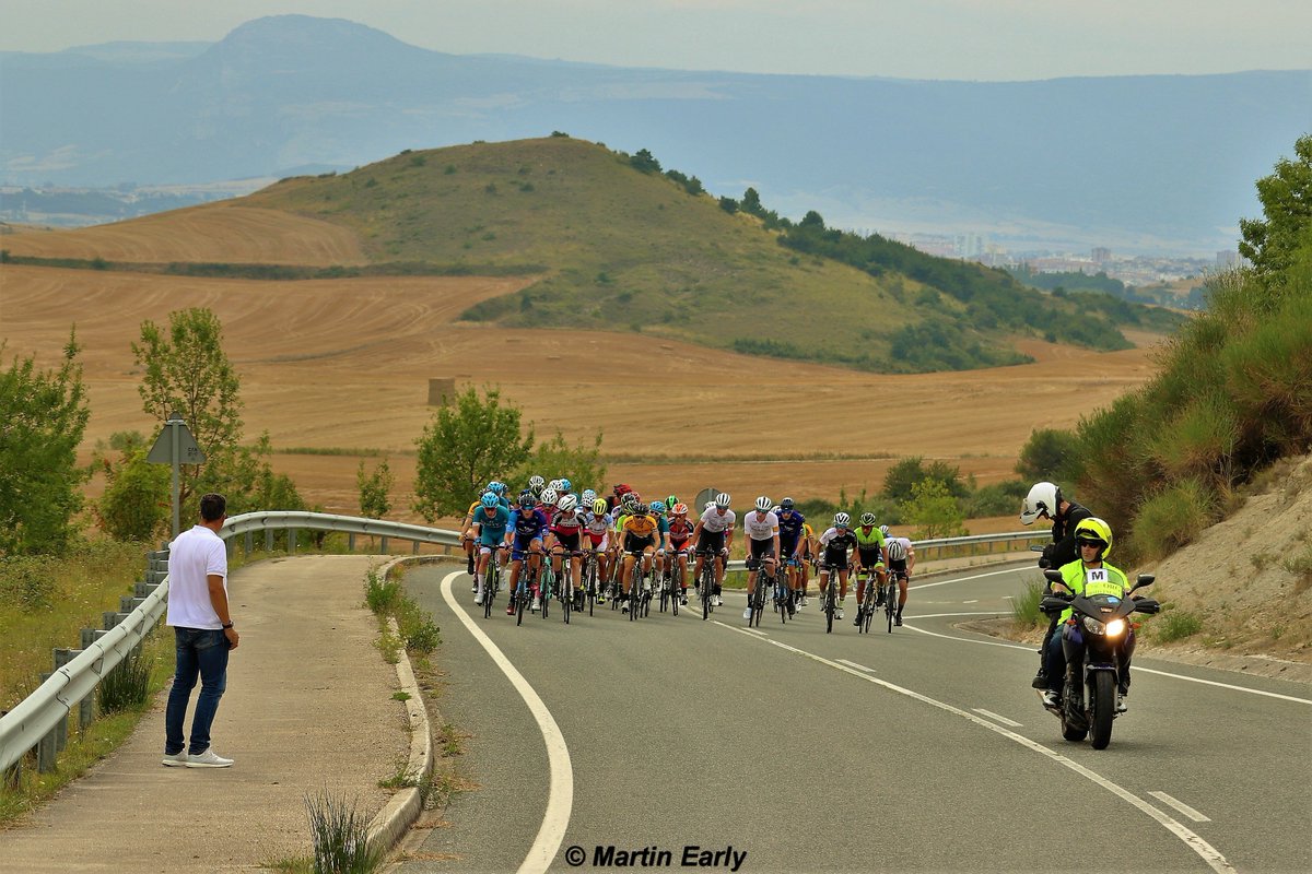 Martín (@martin__early) on Twitter photo Desde un lugar discreto, DON Miguel Induráin Larraya animaba a los juniors y devolvía los saludos de la caravana ciclista en la etapa 1 de la #IruñerrikoItzulia #VueltaPamplona 6-8-2019 ¡Los juniors alucinaban!
<a href="/CcErmitagana/">CcErmitagana</a> #respect #decazadesdelacuneta 😉 Desde un lugar discreto, DON Miguel Induráin Larraya animaba a los juniors y devolvía los saludos de la caravana ciclista en la etapa 1 de la #IruñerrikoItzulia #VueltaPamplona 6-8-2019 ¡Los juniors alucinaban!
<a href="/CcErmitagana/">CcErmitagana</a> #respect #decazadesdelacuneta 😉
