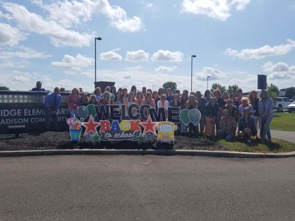 MRE_Arabians's tweet image. Day 1 of school was amazing, mainly due to our outstanding staff! Welcome back to MRE! #MREArabians