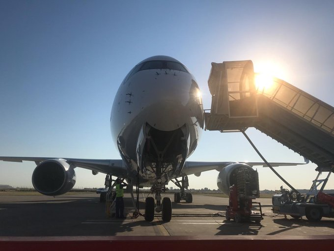 Lufthansa_BR's tweet photo. E aqui está ela: a nossa mais nova aeronave #A350, incorporada à frota Lufthansa do Aeroporto de Munique em Julho. Para os íntimos, ela também é conhecida como Ulm. #Airbus #AcceptanceFlight #LufthansaNews https://t.co/pjI2wRMVke