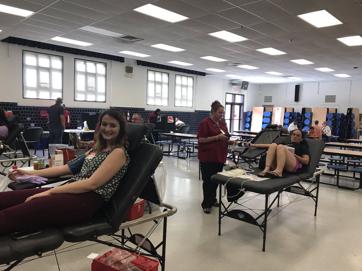 tussingtigers's tweet photo. @RedCross Blood Drive @NES_CHPS was a huge success thanks for all the community support @CHPSK12 #gocolonials https://t.co/Sp6YLlyqDH