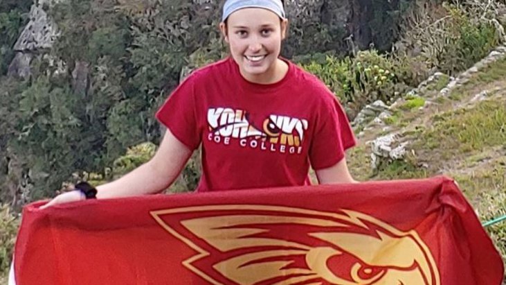 CoeCollege's tweet photo. Incoming Kohawk, Kendra Triggs ’23, is in Machu Picchu showing her #KohawkPride. She's approximately 4,000 miles from her new home-away-from-home. Where have you shown your #KohawkPride? https://t.co/vQ5mhmdaMw