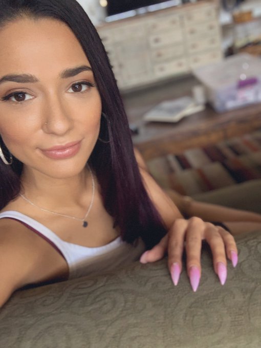 Yesterday was a magical pussy filled day and I loved every second of it 😛 https://t.co/hl3wibPnFc