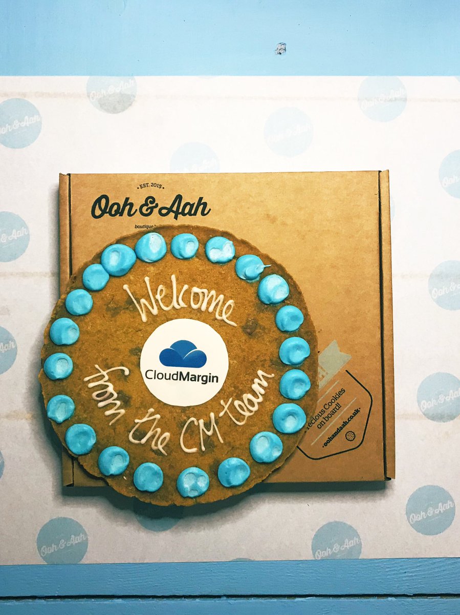 Did you know we do lots of #corporategifting Our cookies are bespoke to your brand requirements, check out this one from @CloudMargin We hope the new recruits enjoy it! #cookiecard #brandedgifts #corporategifts #bespoke