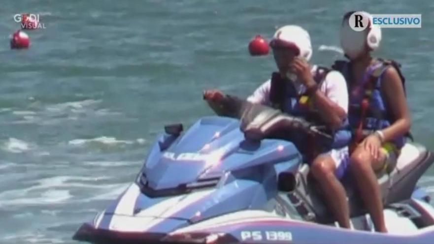 aka_Gb's tweet photo. @fla_gbc @DallTommaso Just for lulz
Si fa anche i giri sulle moto ad acqua della Polizia
Miss i paparazzi ci sono sempre stati, come i coglioni qualsiasi ruolo rivestano tali rimangono
Prima un giro il padre poi la SCORTA fa fare un giro al figlio.
Tutto normale Miss ;-)
#Anonymous #Lulzsec_ita https://t.co/yTX4O2FERG