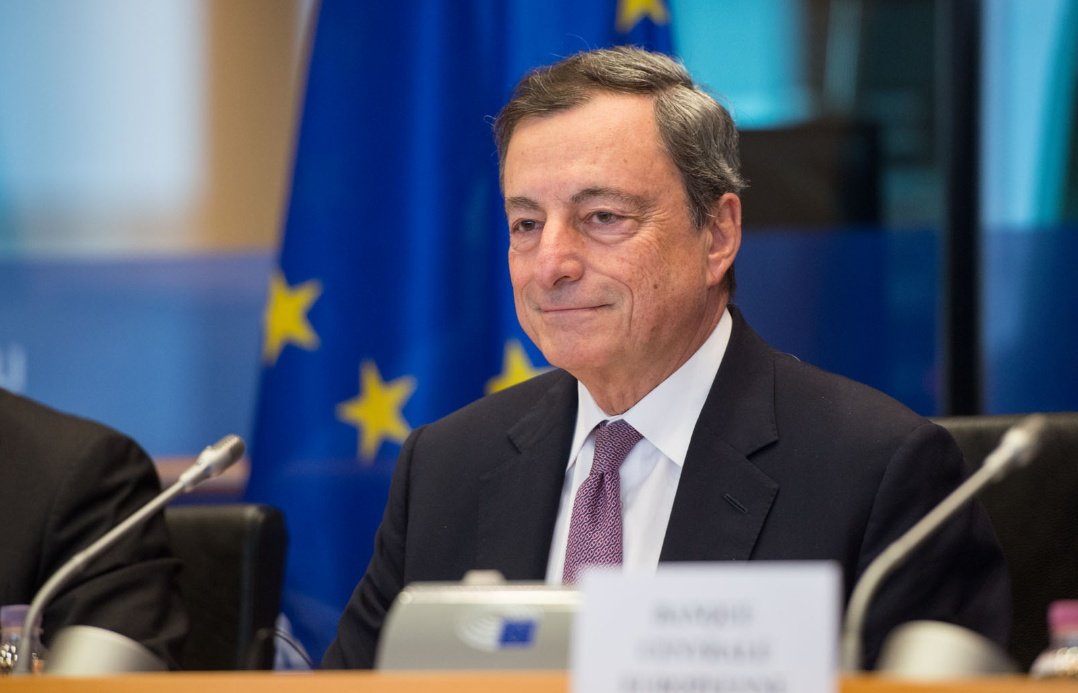 Te presento al Estado, un personaje que abusa del alcohol. Suele presionar a su médico (Banco Central) para que le deje beber más alcohol (dinero barato) en lugar iniciar la desintoxicación (reformas estructurales, control del gasto...) que el propio médico le ha recomendado.