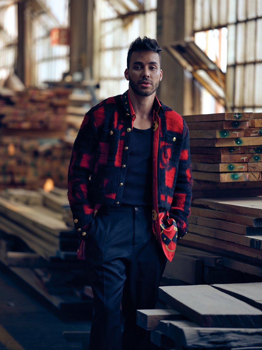 PrinceRoyce's tweet photo. Gracias @VogueMexico por incluirme en su portafolio de música de #VogueAgosto #Vogue20 https://t.co/3FwENA4Bnz