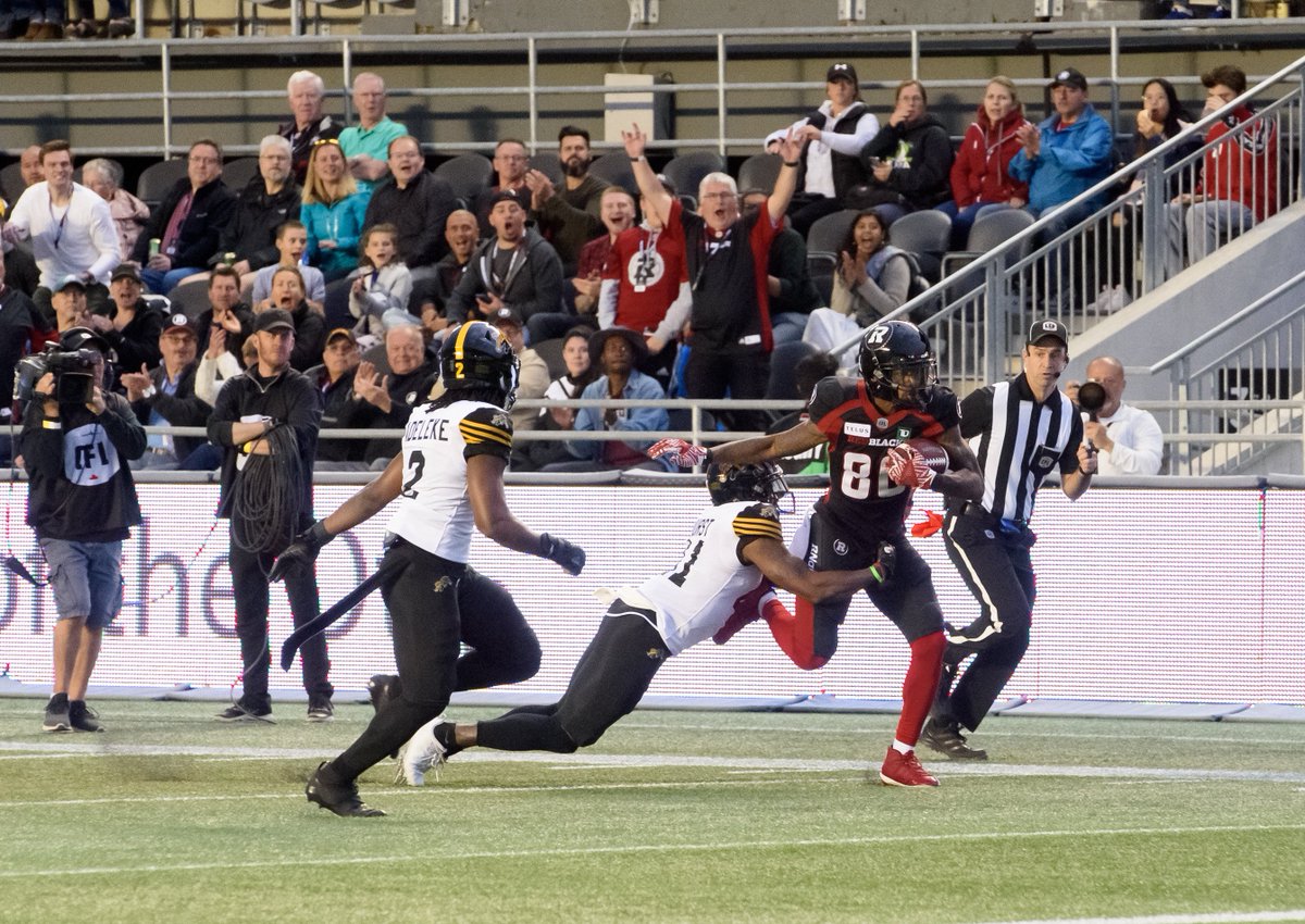 REDBLACKS's tweet image. RT this post for your chance to win two jerseys and two tickets to the August 17th home game, courtesy of @TELUS. 

#AllConnected