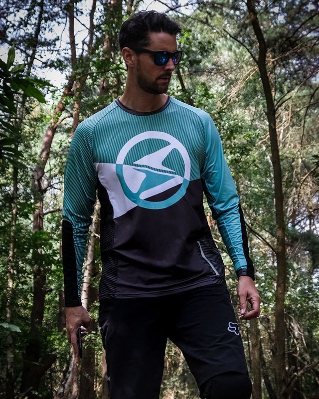 EmtbRob's tweet photo. 2020 FULLBOOST Jerseys now available- Limited Quantities - BUY NOW!!
#emtb #emtbforums #ebike #ebike #mtb https://t.co/6UE8nnE7cQ https://t.co/cqHp0O5loM