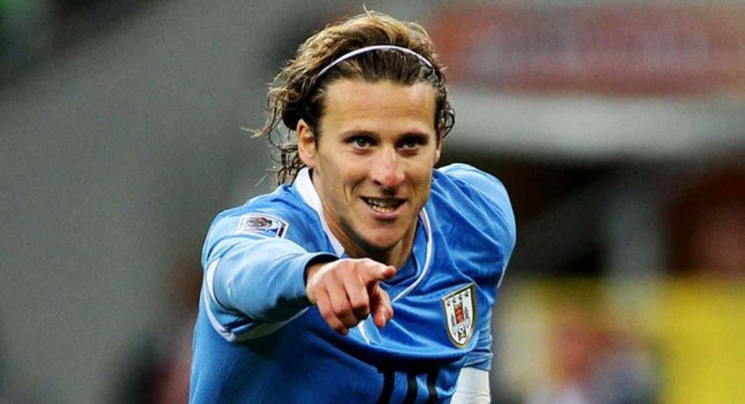 pinicialm's tweet photo. DIEGO FORLAN HARÁ HOY OFICIAL SU RETIRO COMO FUTBOLISTA PROFESIONAL https://t.co/uGAoMSBvBI