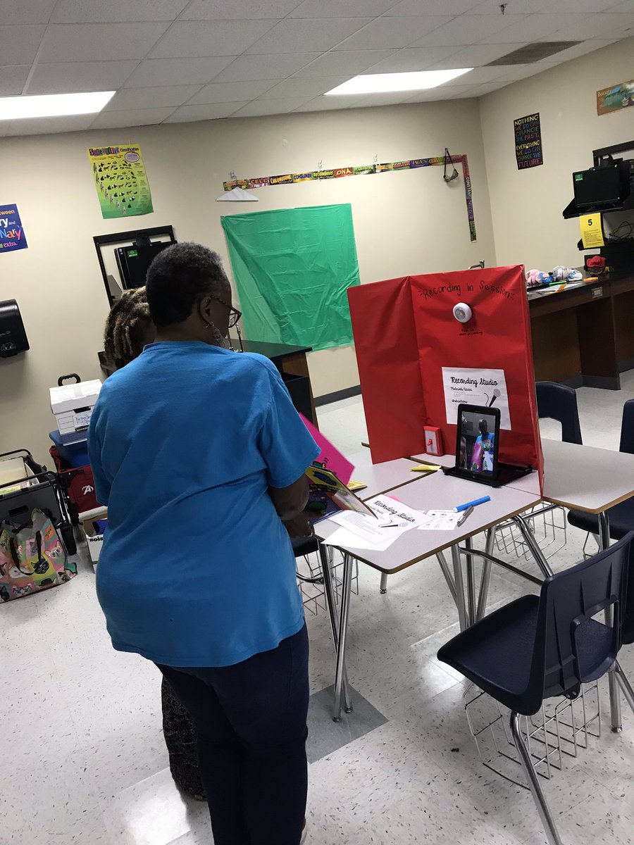 AlexisRosalesPK's tweet photo. Part 2 of STEAM in PPCD! Green screens, coding, Chatterpix and more! #LifeLongLearers #FBISDPPCDRocks #FBISDStudentSupport #NoLimits #STEAM @FortBendISD @TanyaTheSLP https://t.co/Izauer5PSC