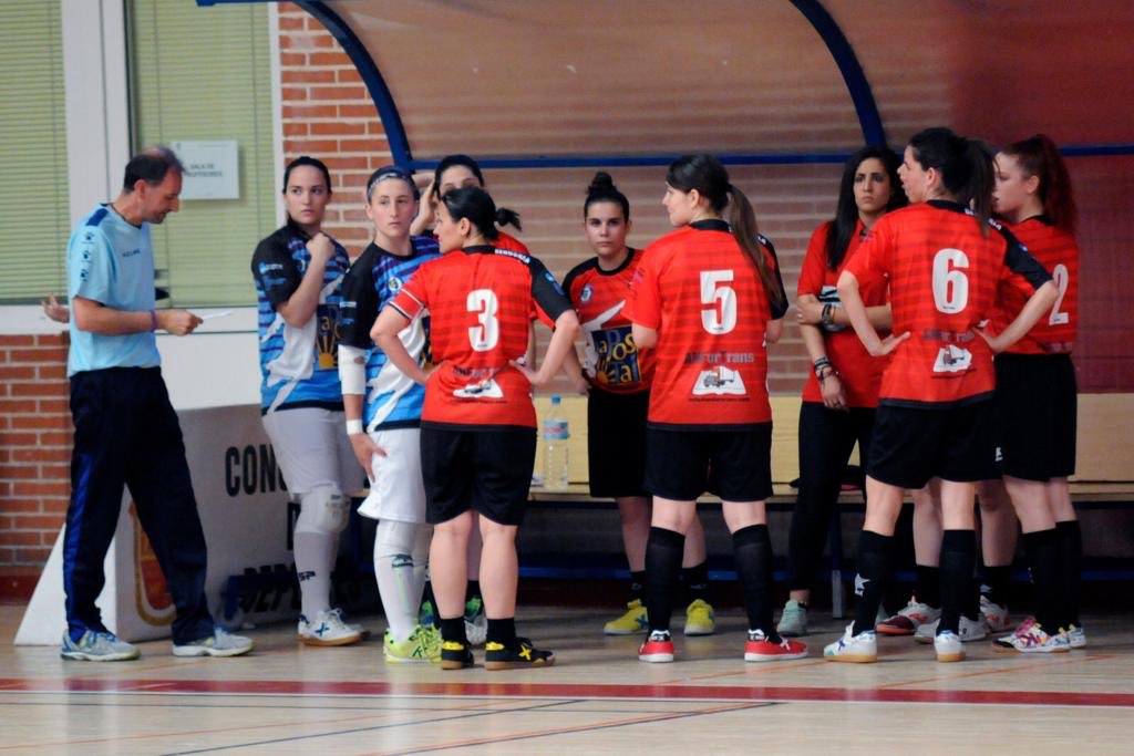 Segosala's tweet photo. REGIONAL FEMENINO

Tras 3 años en la regional de madrid representando al @futsi_atletico, nuestro senior femenino vuelve a Castilla y León con las ilusiones renovadas. 
¡Qué ganas de verlas jugar en casa! https://t.co/p4WScst3w3