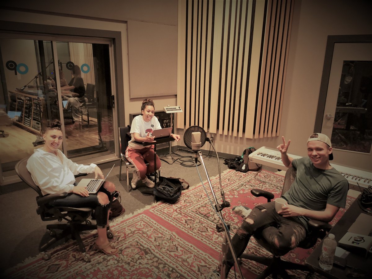 songwritersofCa's tweet photo. This summerโs #ProSongWorksToronto is off to a great start at @phaseonestudios !
Special thanks to @CdnHeritage @SlaightMusic and @SOCANFoundation for their continued support in making these songwriting camps happen ๐ถ
#ProSongWorks2019
#ProSongWorksToronto https://t.co/CFiEMLsgpk