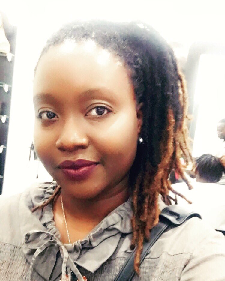 macousa_'s tweet photo. Lorsque tu es à Paris et que tu as envie de #dread ou de #sister, fais confiance à Coiffure Afro Antillaise by #AmaStyle 😍😍
Merci @Neega_Mass pour la bonne adresse 🤗
(Bon ngueen né Tabaski kagn leu sakheuti 😳?!?) #kebetu https://t.co/Rh9QCMnYqv