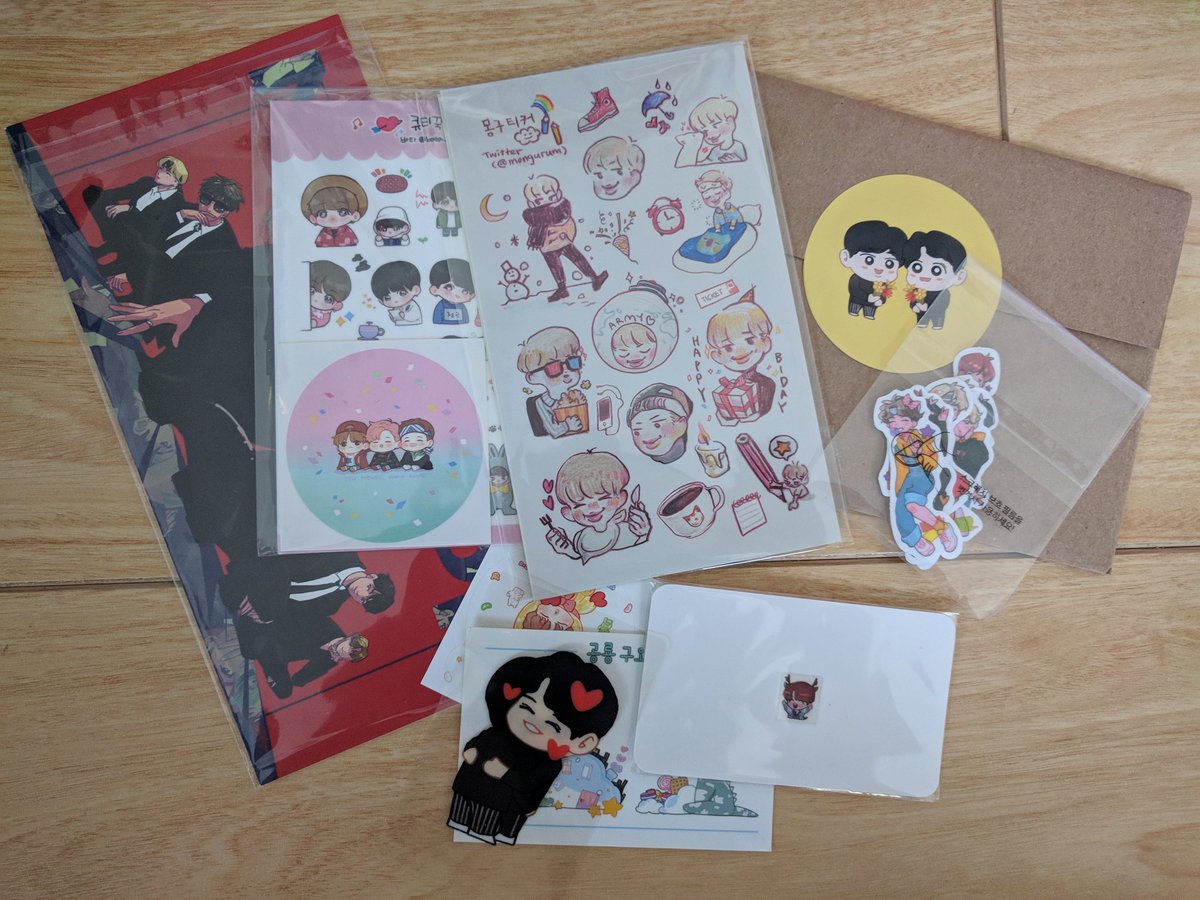 huaseoks's tweet photo. thank you @zheongguk for doing this reclaim!!! all the freebies were really generous 😭😍 and thank you to all the artists! @mongurum @bata_bts @teho_v 💜 #gukgo https://t.co/IdMc1LRPyg