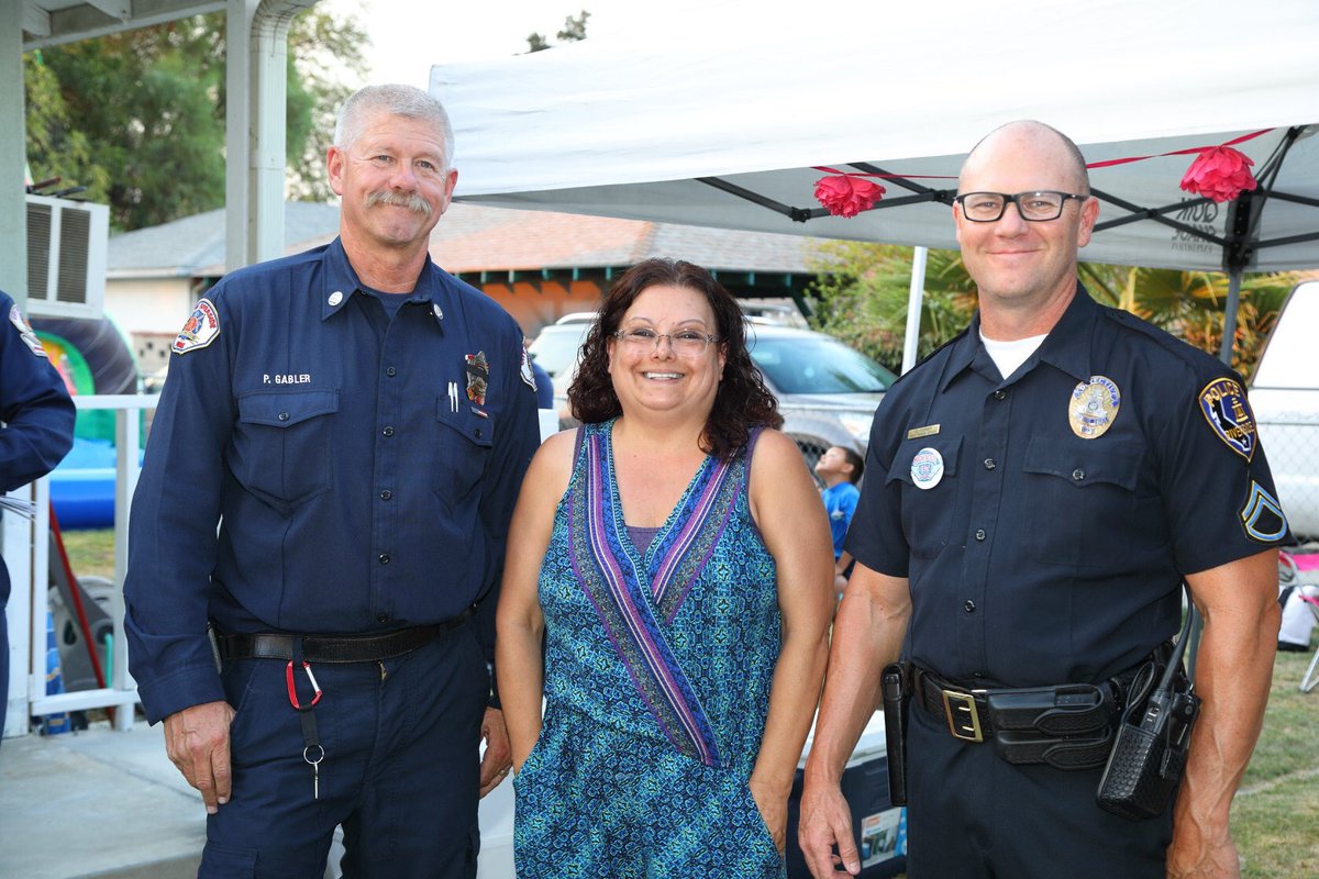 riversidecagov's tweet photo. Tonight is Riverside's National Night Out. This is a chance for neighborhoods to get together with organized events and get the opportunity to meet some of Riverside's finest from @RiversidePolice and @rivcafire.

For more info, visit: https://t.co/QzIYgtEi9r https://t.co/GviWsnD7o4
