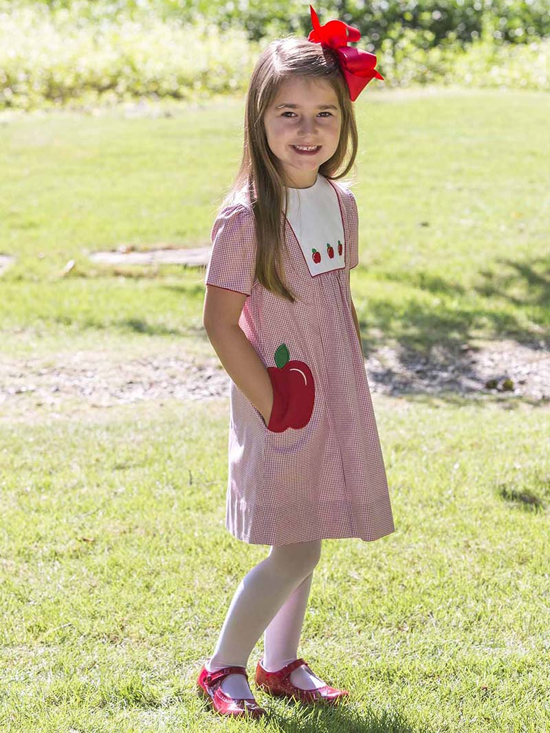 classicsewingmg's tweet photo. Joy Welsh has made the cutest appliqué pocket! The Scarlett pattern from the Autumn 2018 Classic Sewing magazine is the perfect dress for back-to-school season. The fun apple pocket, featured in our new Autumn 2019 issue, is sure to delight little ones: https://t.co/BWUfcKtGkY 🍎 https://t.co/wW3QmDd9t1