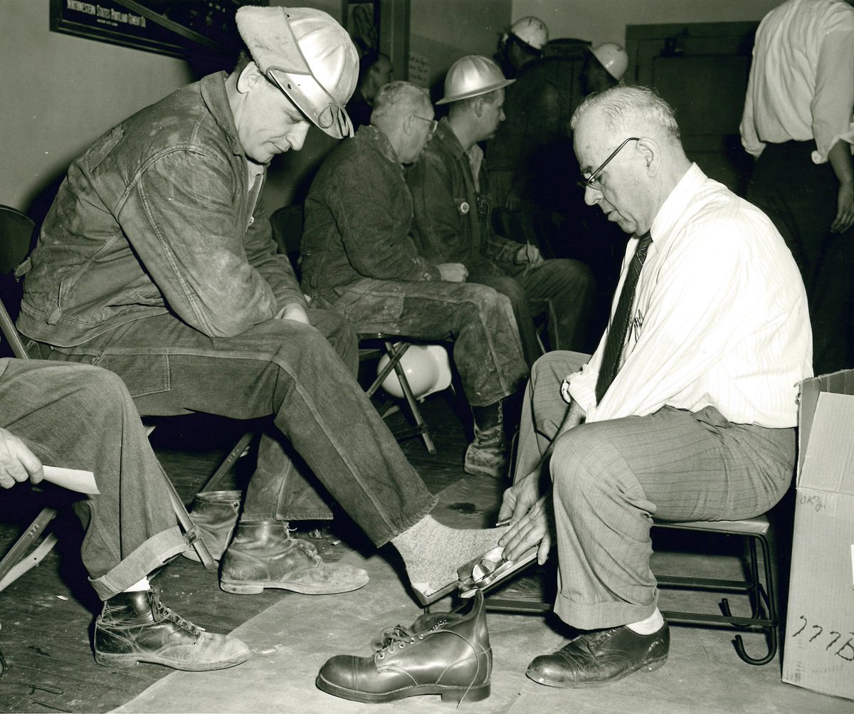 RedWingShoesSac's tweet photo. Expertly fitting work boots to meet #trades needs since 1905! Check out this historic feature from plant workers getting fitted at @RedWingShoes Shop in Mason City, Iowa. Share your #UltimateFit experience! #redwingfitexperts #redwingstores https://t.co/XTm31exljd