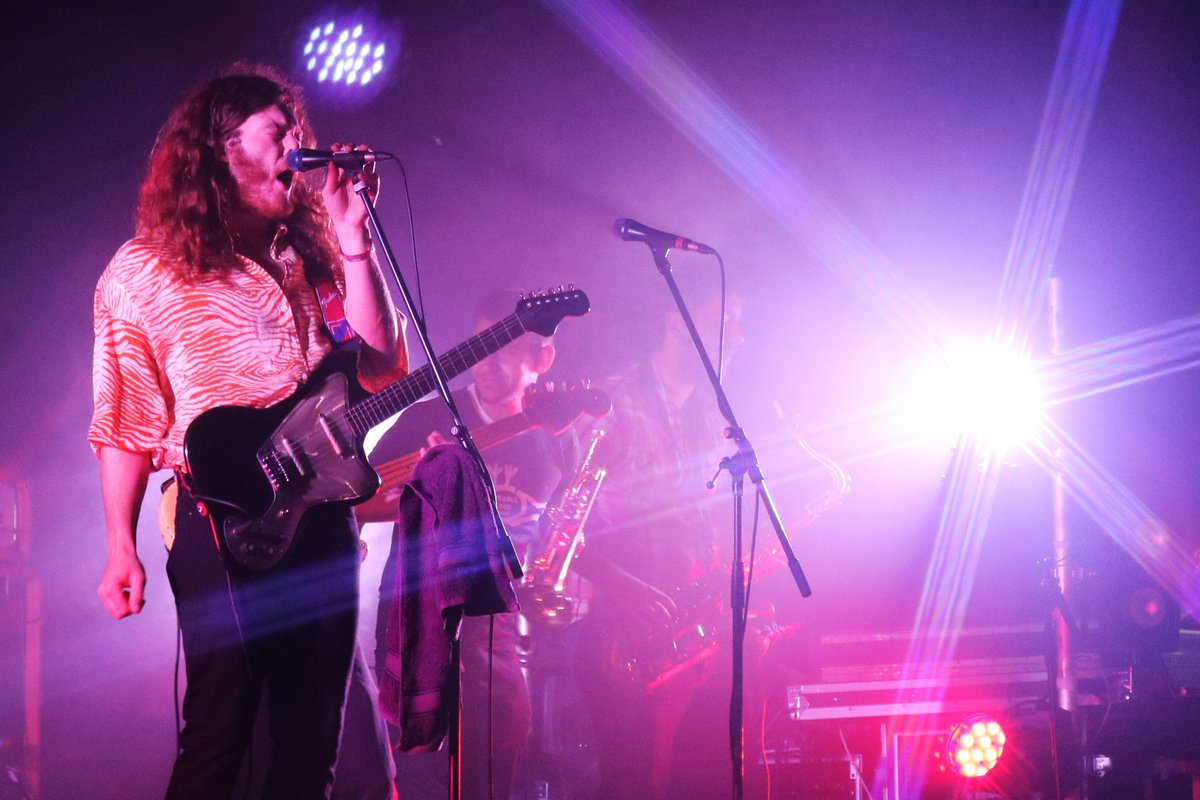 Laura Murray tweet media