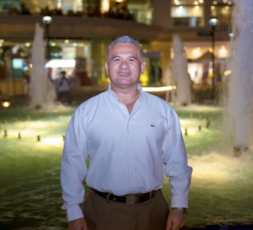 PGS_360's tweet photo. Bladimir is the man behind the El Salvador operation and the visionary for its expansion.
Bladmir has been able to impact the company massively with his positive attitude.
He's a legend to say the least.
#PGS360 #PGSxElSalvador #ElSalvador #PGSteam https://t.co/FwMRI5hCcQ