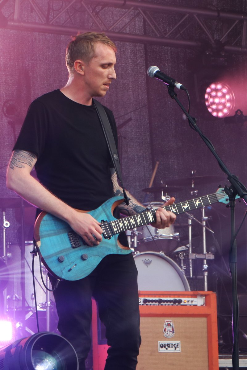 Laura Murray tweet media