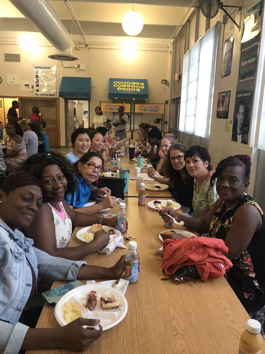 TransformHCPS's tweet photo. Staff from @HCPSClairMel @BingBulldogs @HCPSPalmRiver @dowdellmagnet were treated to breakfast by our awesome community partners at No Greater Love Baptist Church to kick off pre-planning! #WeClimbTogether #WeAchieveTogether @HillsboroughSch https://t.co/jkzWeSRxp0