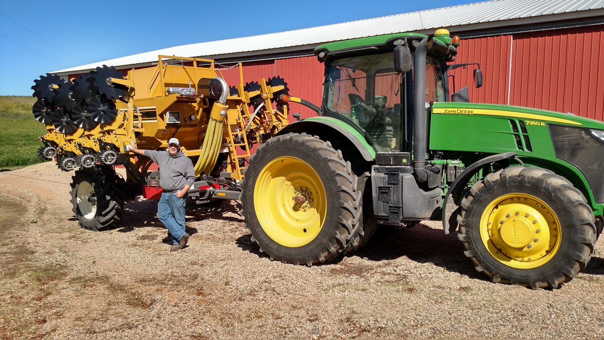 MnPCA's tweet photo. The #MNriver is facing a major sediment pollution challenge, and farmers like Greg Entinger have answered the call. Find out how Greg is making his cropland both more water friendly and more profitable. https://t.co/qAfjpqbhUk https://t.co/N4bcoiCYLm