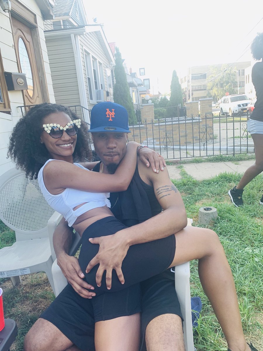 cookiesrsweet's tweet photo. A lil cupcake 🧁 lovin’ from @_WordSmiff_ at #Bottlefest https://t.co/NjnV1TgVeF