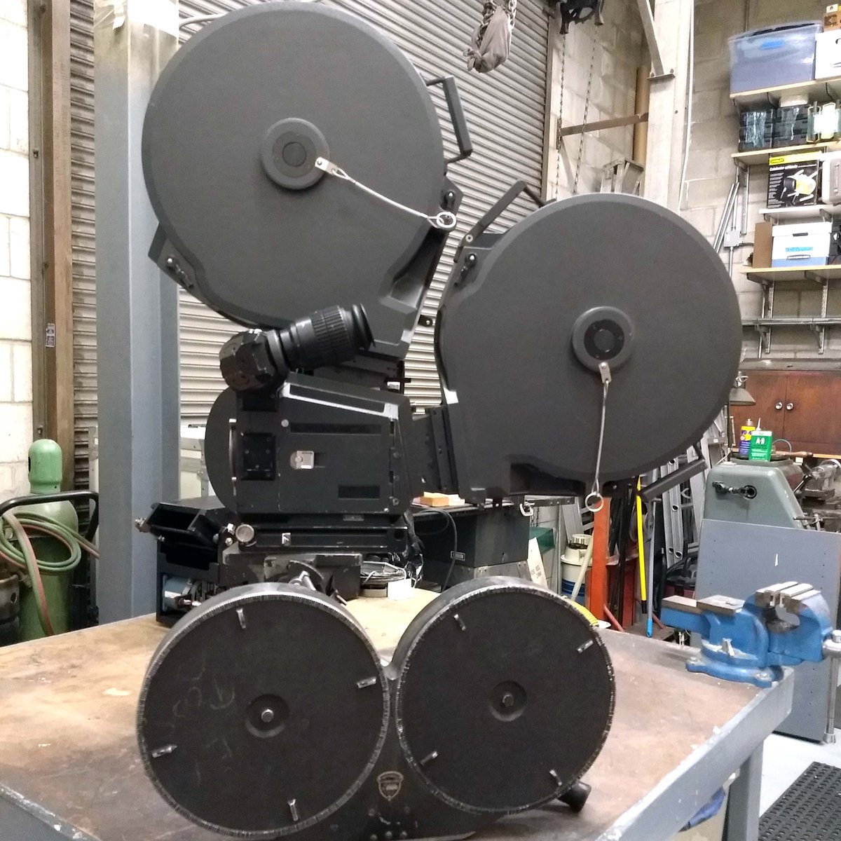 cineeng's tweet photo. As promised, here's a look at the Showscan CP 65 with the 2500' magazines mounted. 1000' Mitchell 35mm magazine for scale.
#cinemagear #vintage #camera #showscan #65mm #magazine #cinemaproducts #mitchell #35mm #showride #super70 #wilcam #spfx #specialeffects #restoration #project https://t.co/tGv3uIKgC5
