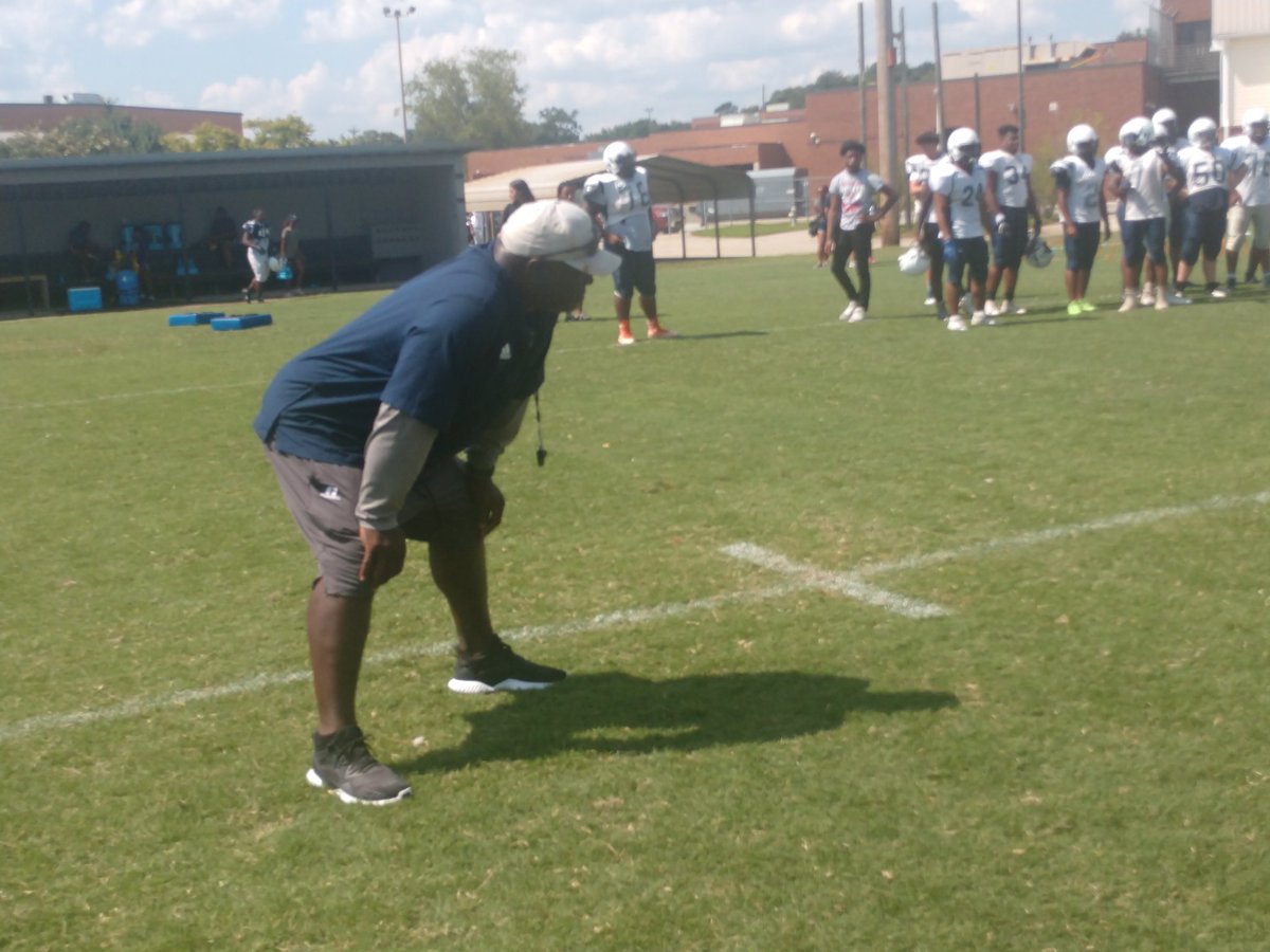 samcrenshaw23's tweet photo. Coach Steve Davenport and the @SGHSComets are getting it in today .  They open against @CentralGwinnett .  @GPBsports @CrushSportsTalk @OfficialGHSA @GADACOACHES @GeorgiaTechFB @swdathletics @mahone_derrick @DFried_GDP @CoachWorkMedia @JarvisD90 @OSGNelson @palmertom https://t.co/sglZ8V1VfF