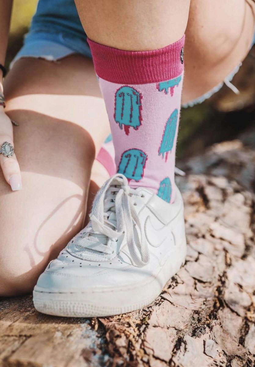 SockFancy's tweet photo. 🎵 I'll stop the world and melt with you 🎵🍦 #feedyourfancy https://t.co/zXD5uvD1vv
