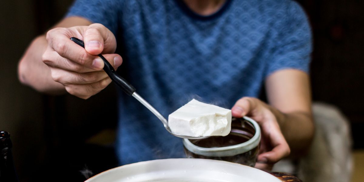 ValueDOC's tweet image. Scared to give tofu a try? 😟 Here’s why you should consider adding the nutritional powerhouse to your next meal plan. By @toddkliman via @menshealthmag
buff.ly/2JmoBgm