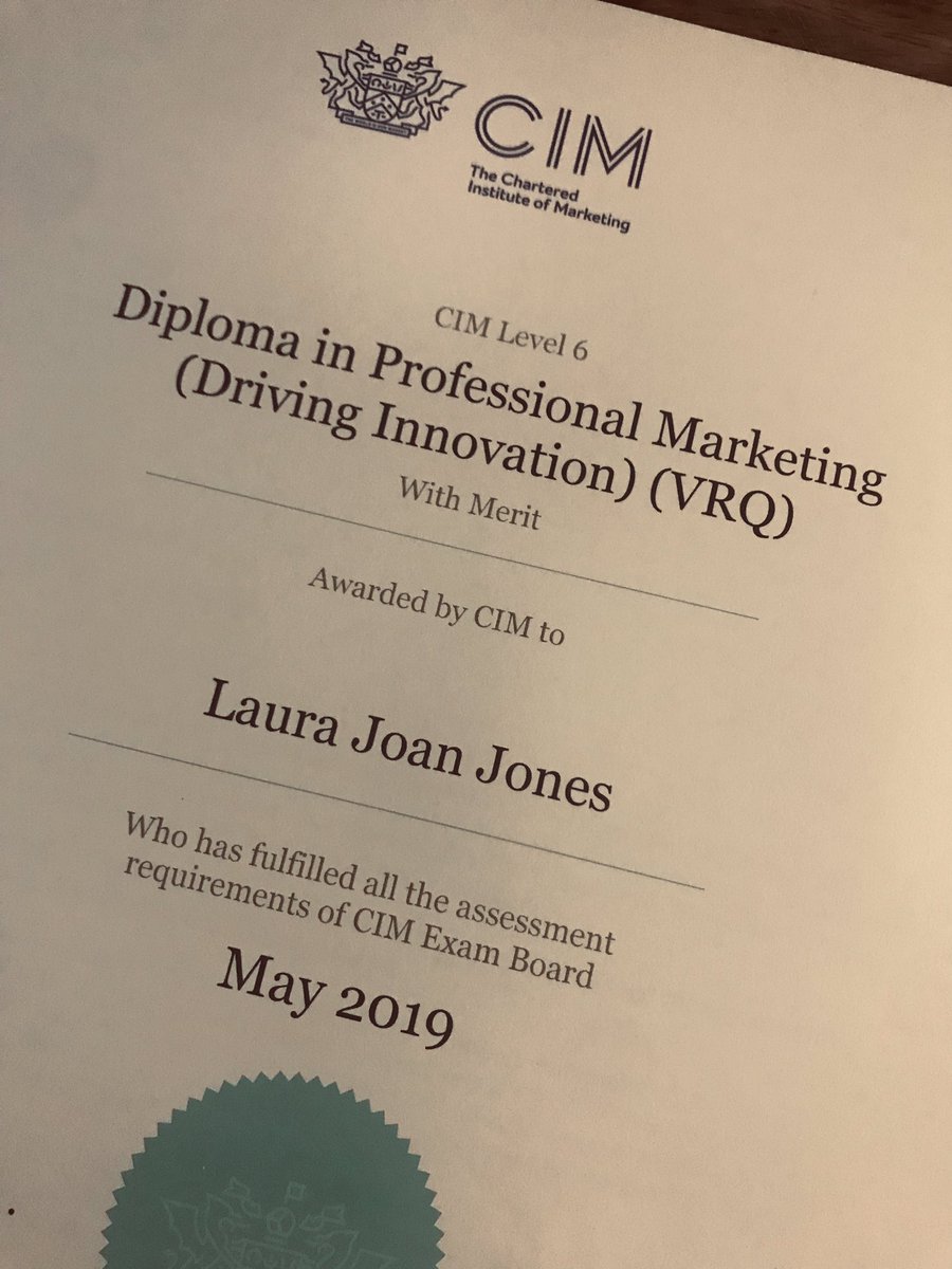 ELL1123's tweet photo. Officially gained a Level 6 CIM Diploma in Professional Marketing (Driving Innovation) (VRQ)👍🏻💃🏼 
#excitingtimes #proudmoments #wherewilllifetakemenext #ProfessionalMarketer #innovativemarketing #innovativedesign #marketing #drivinginnovation #CIM https://t.co/OK4t3iQCOU