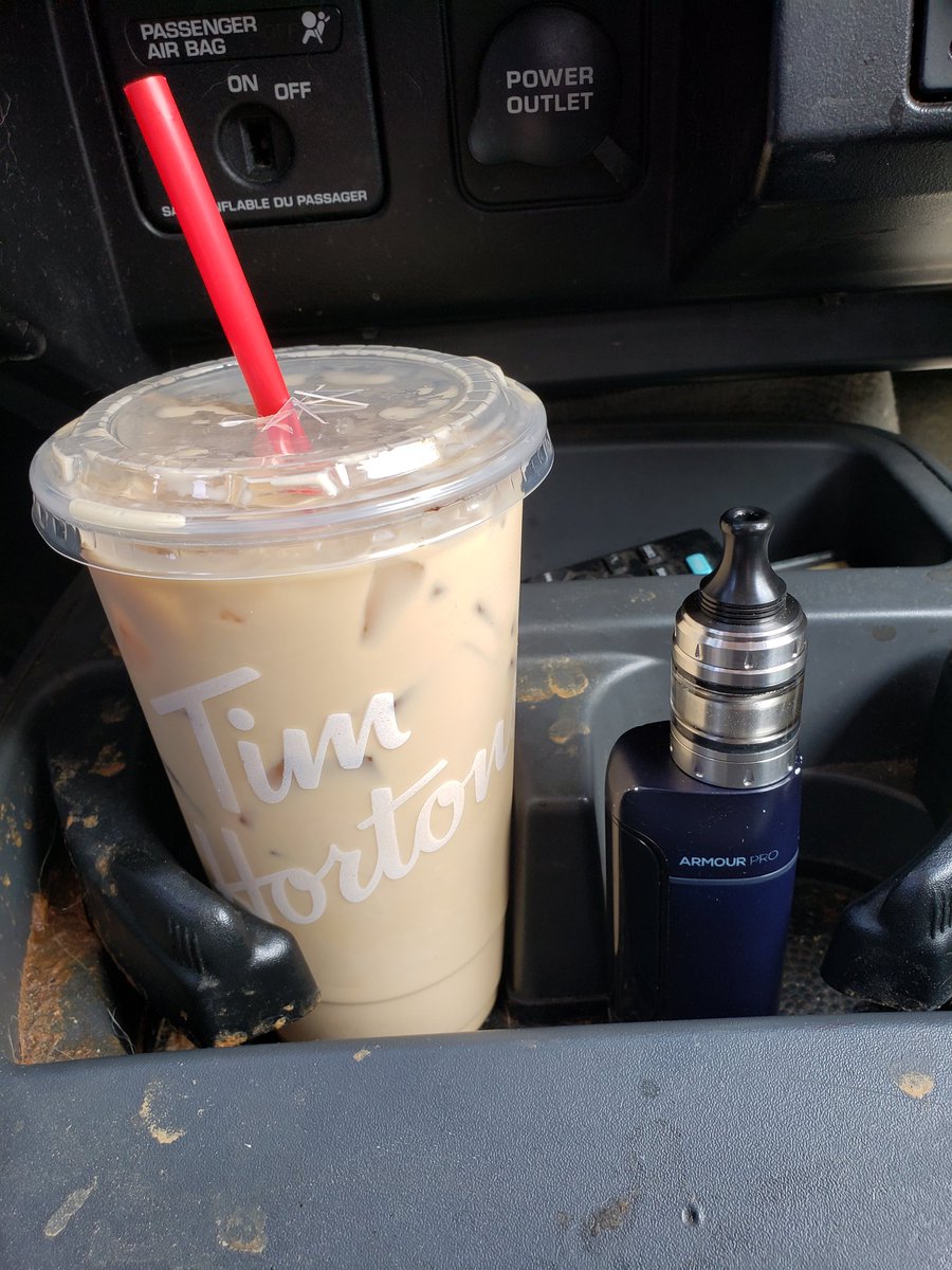 PrairieVapes's tweet photo. たかだかマスプロ品のberserkerに未だに翻弄されてます。
まんまり良くないので別のMTL買おうと思ってた矢先に急に味が出まくって...もうセッティングが訳ワカメ状態です。
あ、僕の新しいe-juiceがカナダで発売されます。
カナダ住みの方はヨロシクです。 https://t.co/GPVsfksDLw